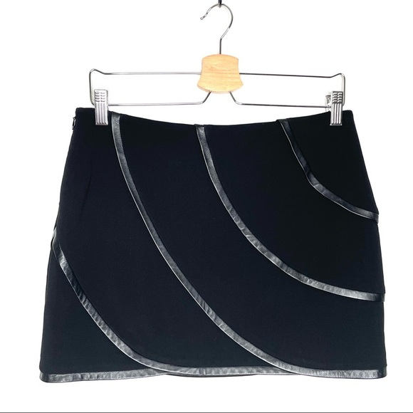 Diane Von Furstenberg Karina Black Leather Trim Mini Skirt Size 6 - Picture 3 of 9
